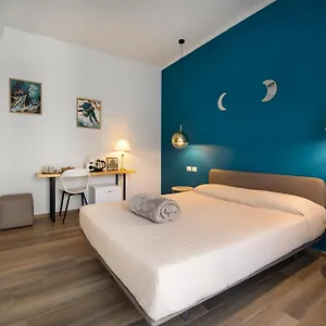 bianca-elegance-rooms.hotelitalianriviera.com/